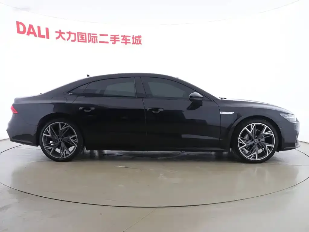 Audi A7L — фото 2