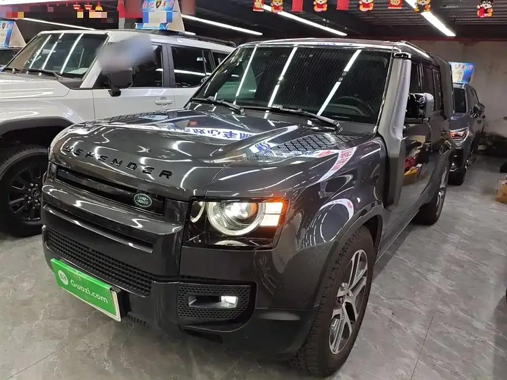 Land Rover Defender — фото 1
