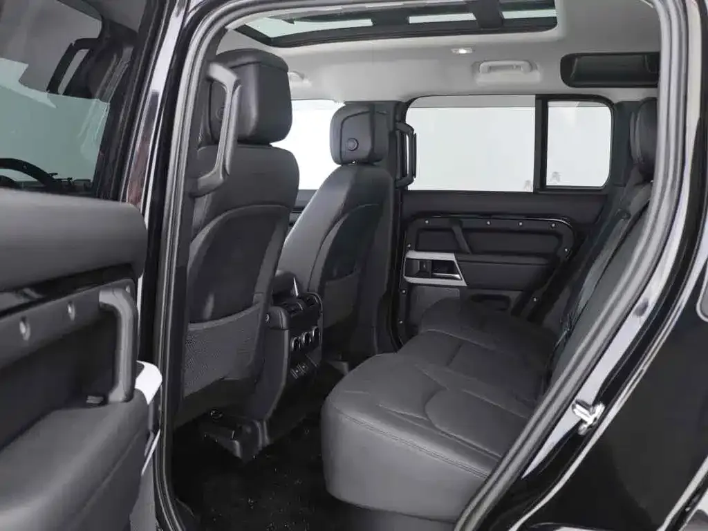 Land Rover Defender 2024 из CN, фото 4