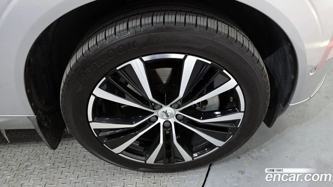 Volvo XC60 2023 из KR, фото 6
