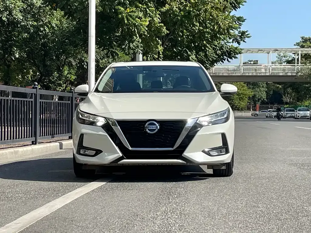 Nissan Sylphy 2022 из CN, фото 2