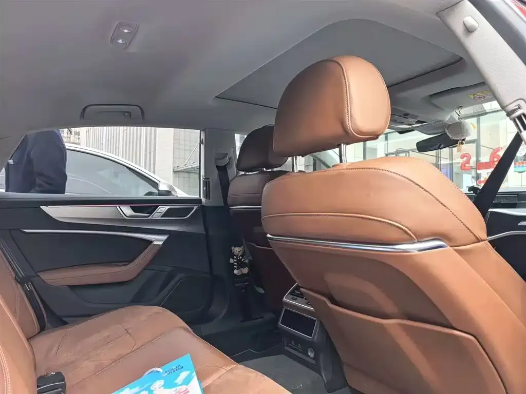 Audi A7L 2025 из CN, фото 3