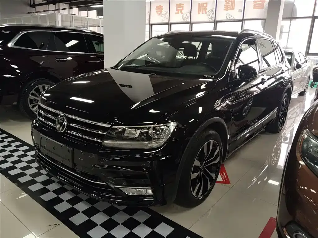 Volkswagen Tiguan L 2021 из CN, фото 1