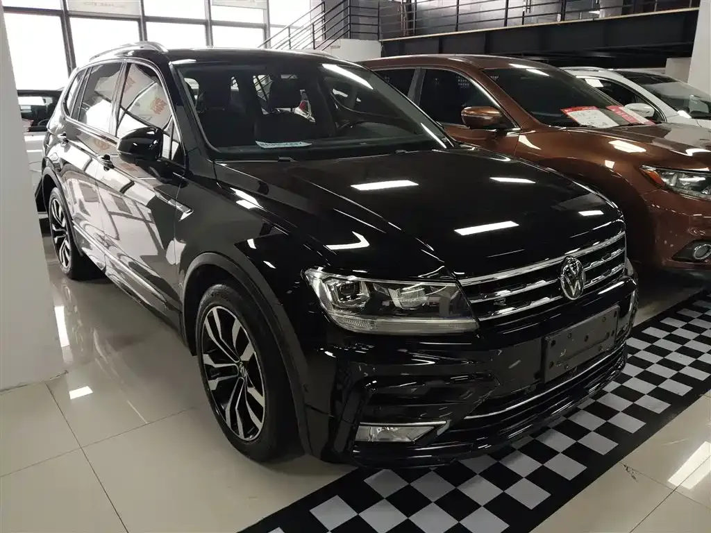 Volkswagen Tiguan L 2021 из CN, фото 9