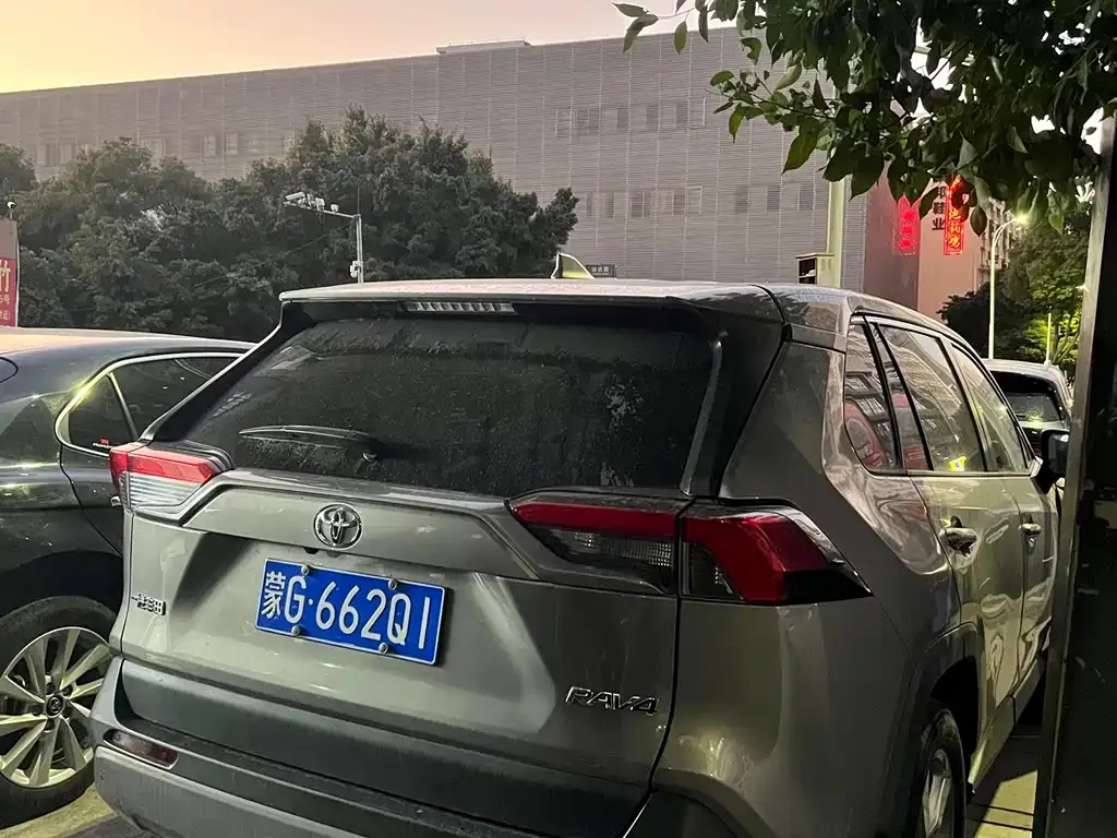 Toyota RAV4 2022 из CN, фото 3