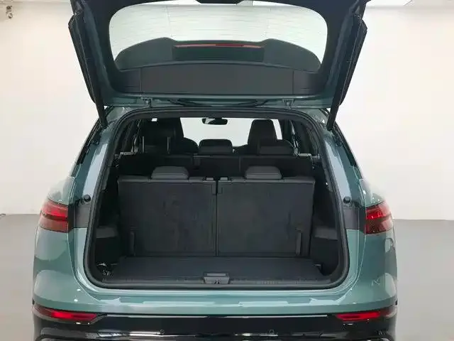 Audi Q5 e-tron 2023 из CN, фото 8