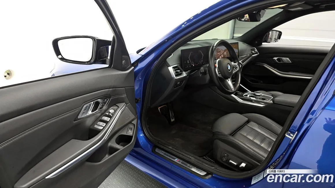 BMW 3-Series 2023 из KR, фото 10