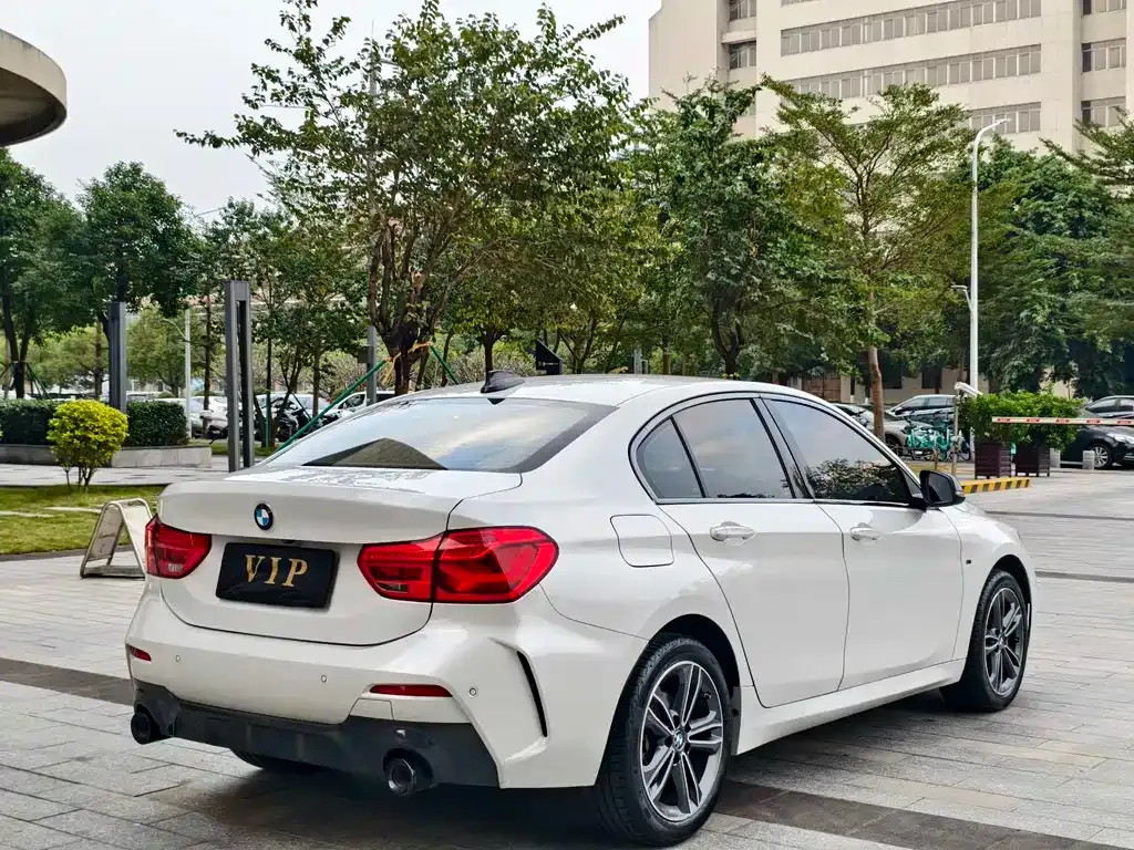 BMW 1 Series 2022 из CN, фото 9