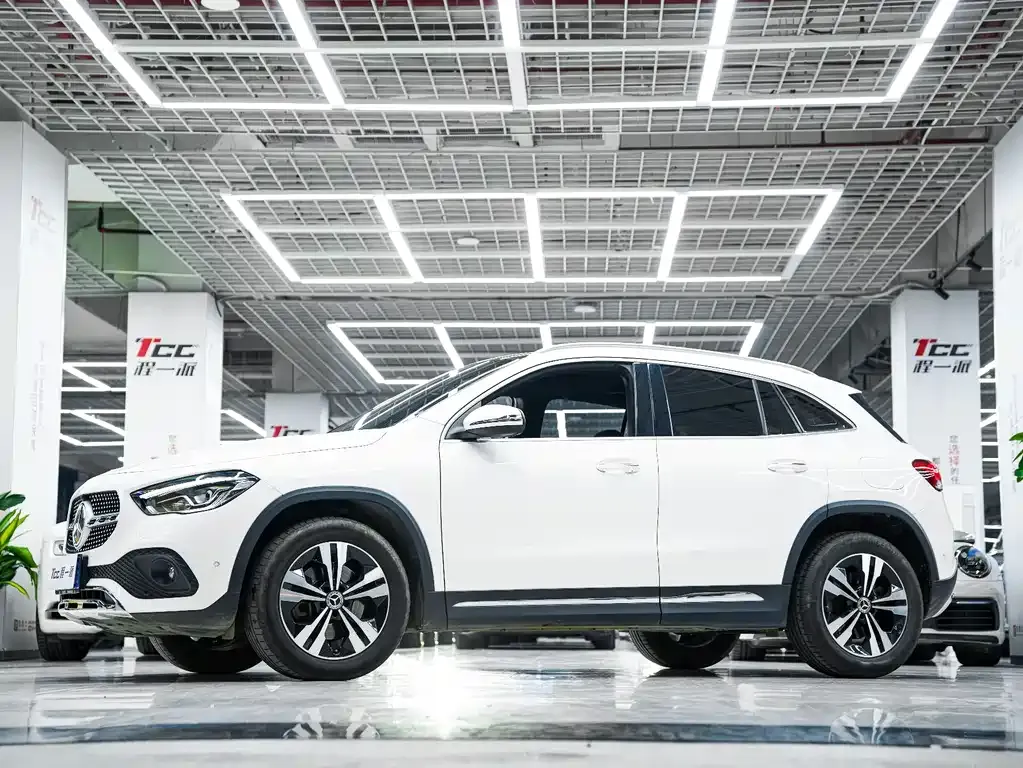 Mercedes-Benz GLA 2023 из CN, фото 1