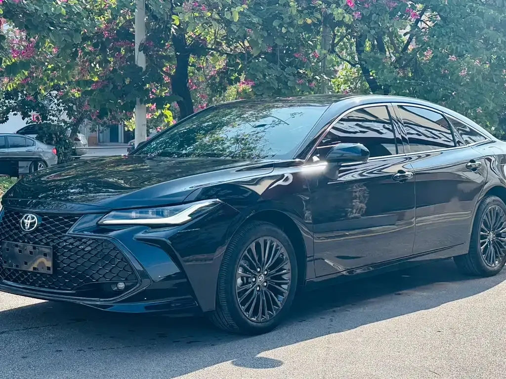 Toyota Avalon 2024 из CN, фото 1
