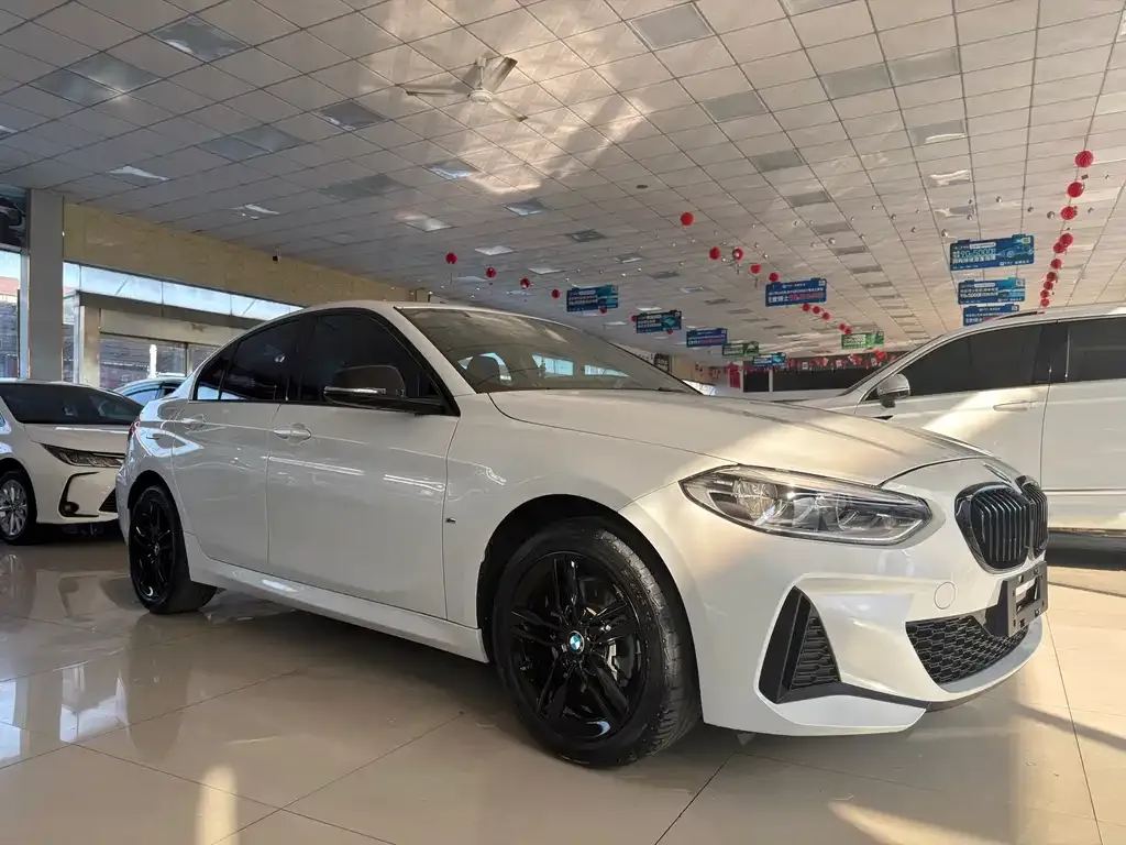 BMW 1 Series 2022 из CN, фото 3