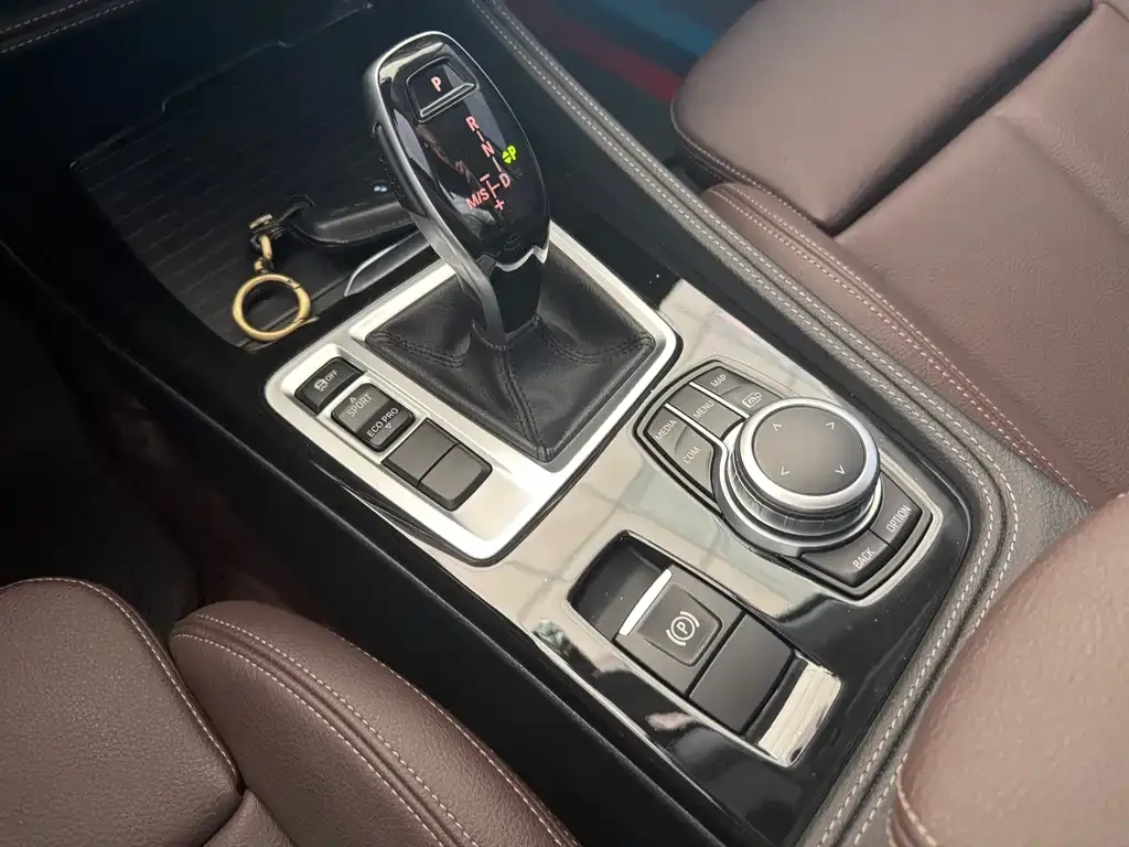 BMW 1 Series 2022 из CN, фото 9