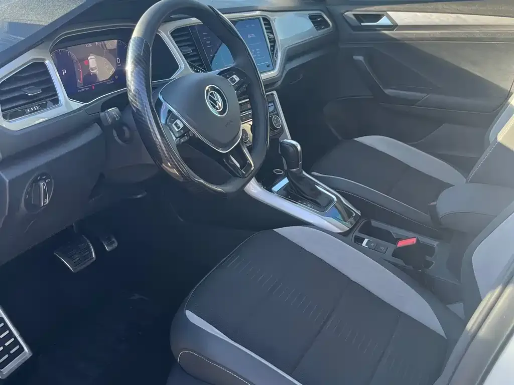 Volkswagen T-Roc 2022 из CN, фото 2