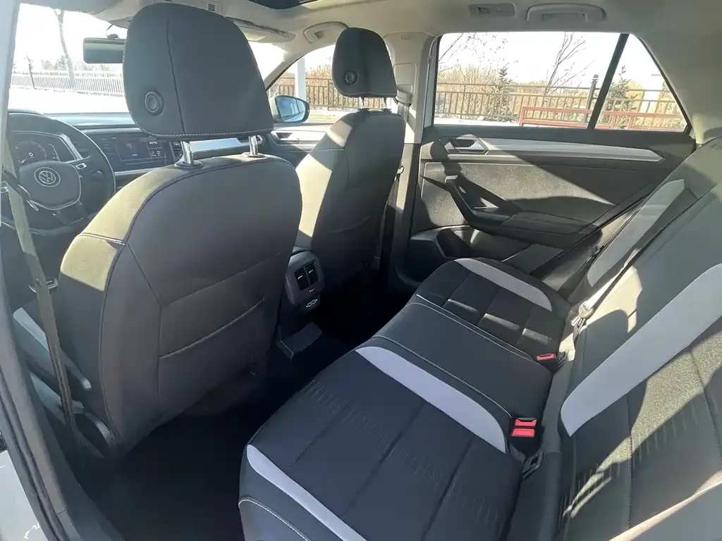 Volkswagen T-Roc 2022 из CN, фото 8