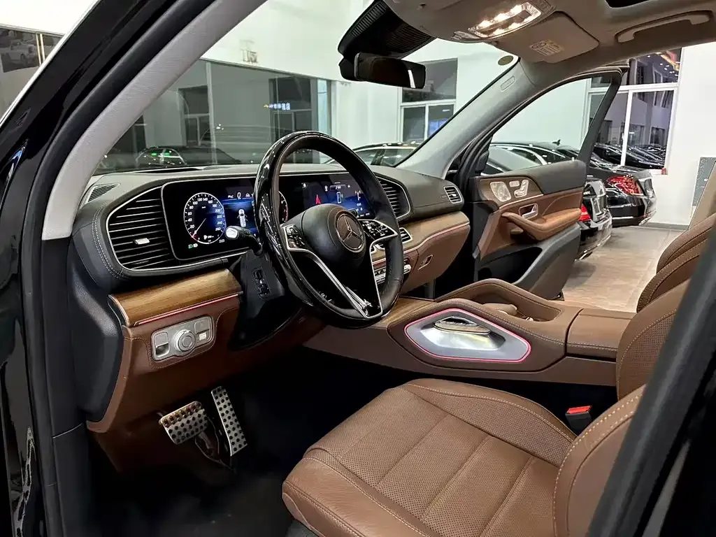 Mercedes-Benz GLS 2023 из CN, фото 2