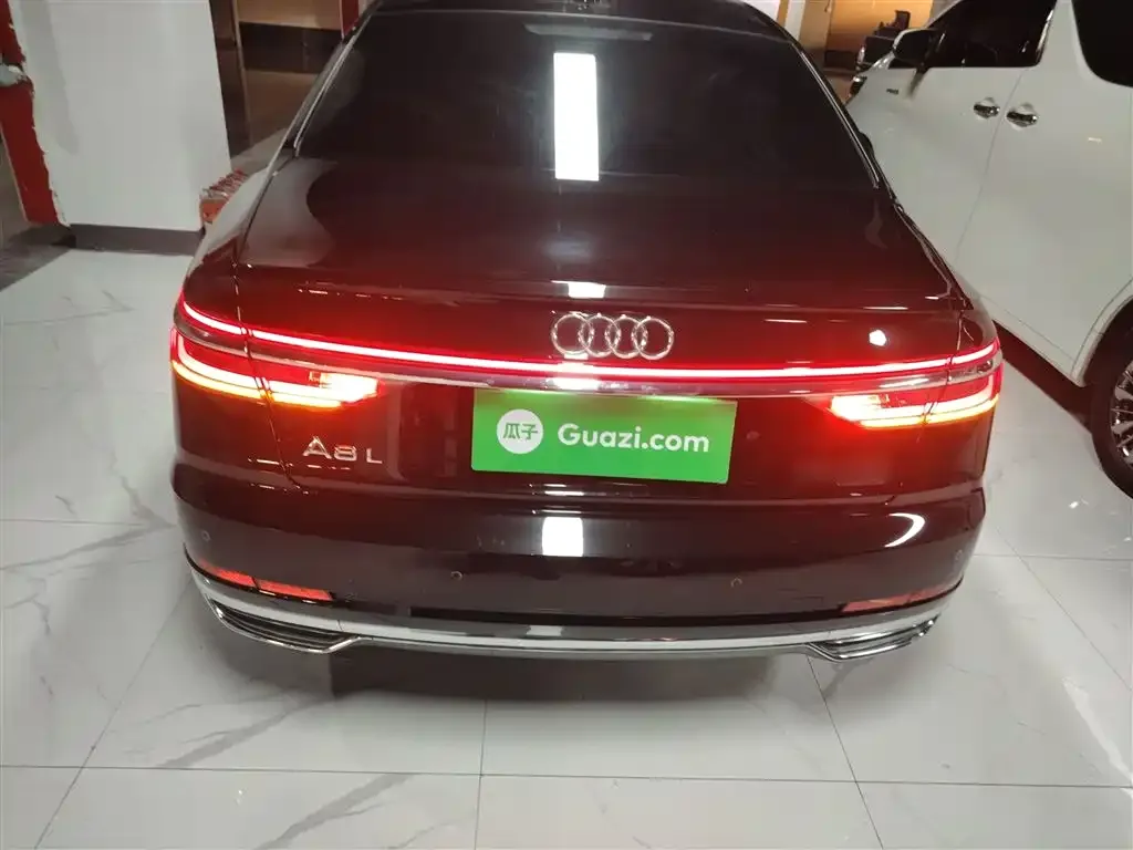 Audi A8 2021 из CN, фото 7