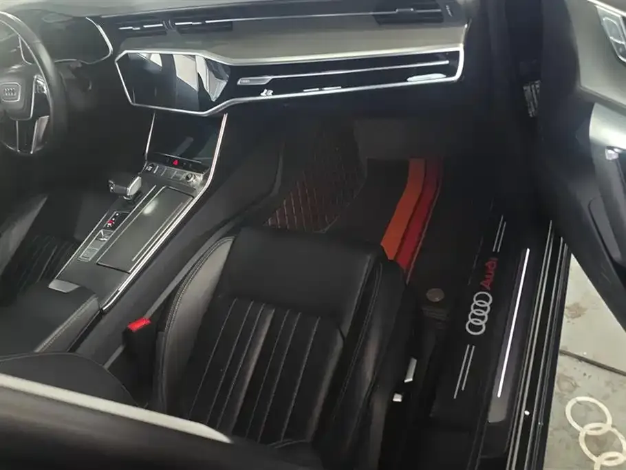 Audi A6L 2023 из CN, фото 3