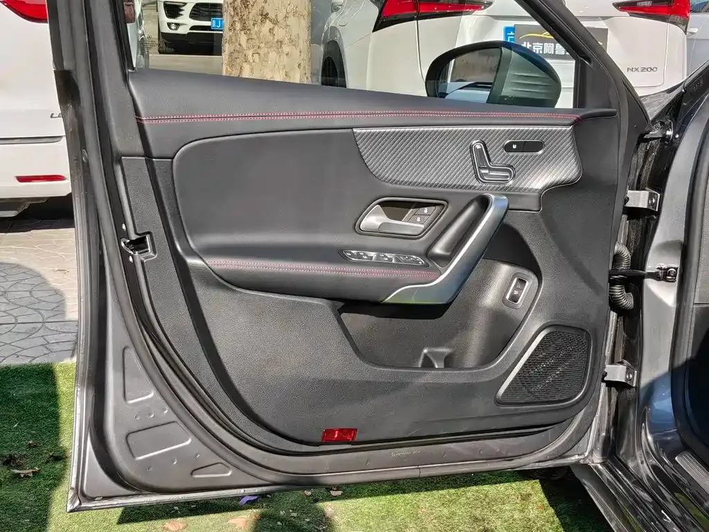 Mercedes-Benz A-Class 2025 из CN, фото 4