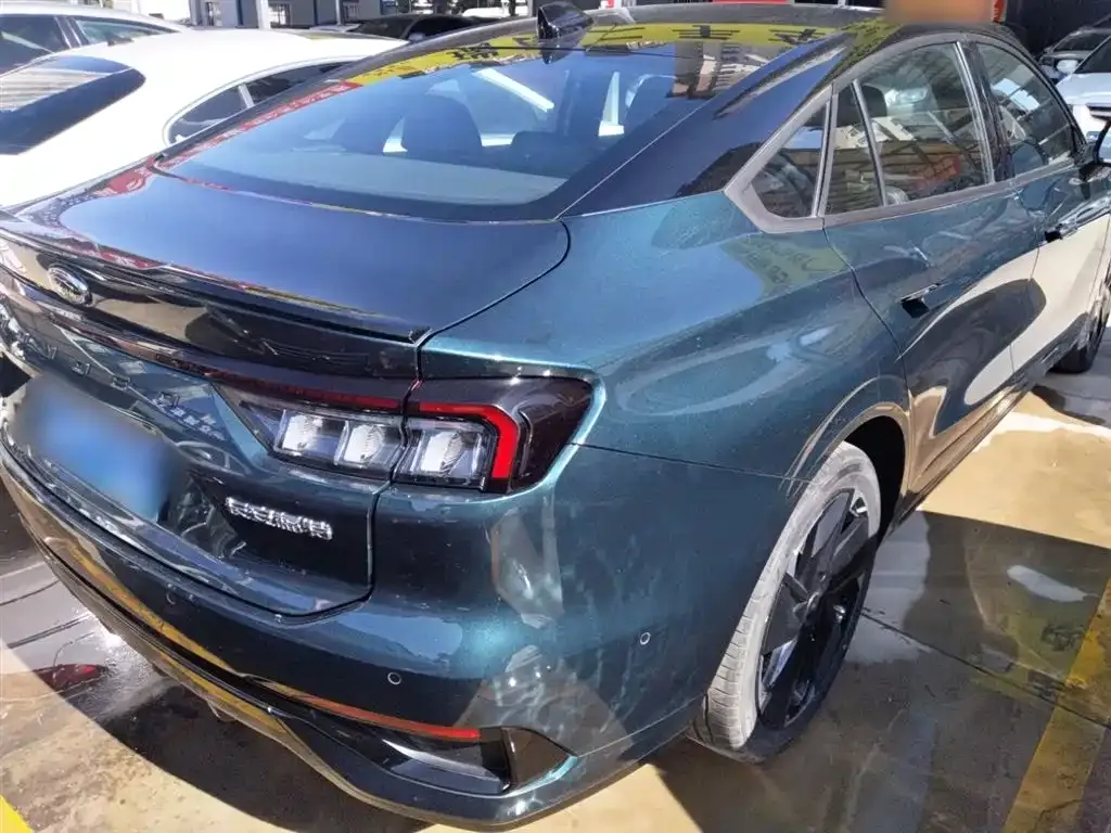 Ford Mondeo 2023 из CN, фото 7