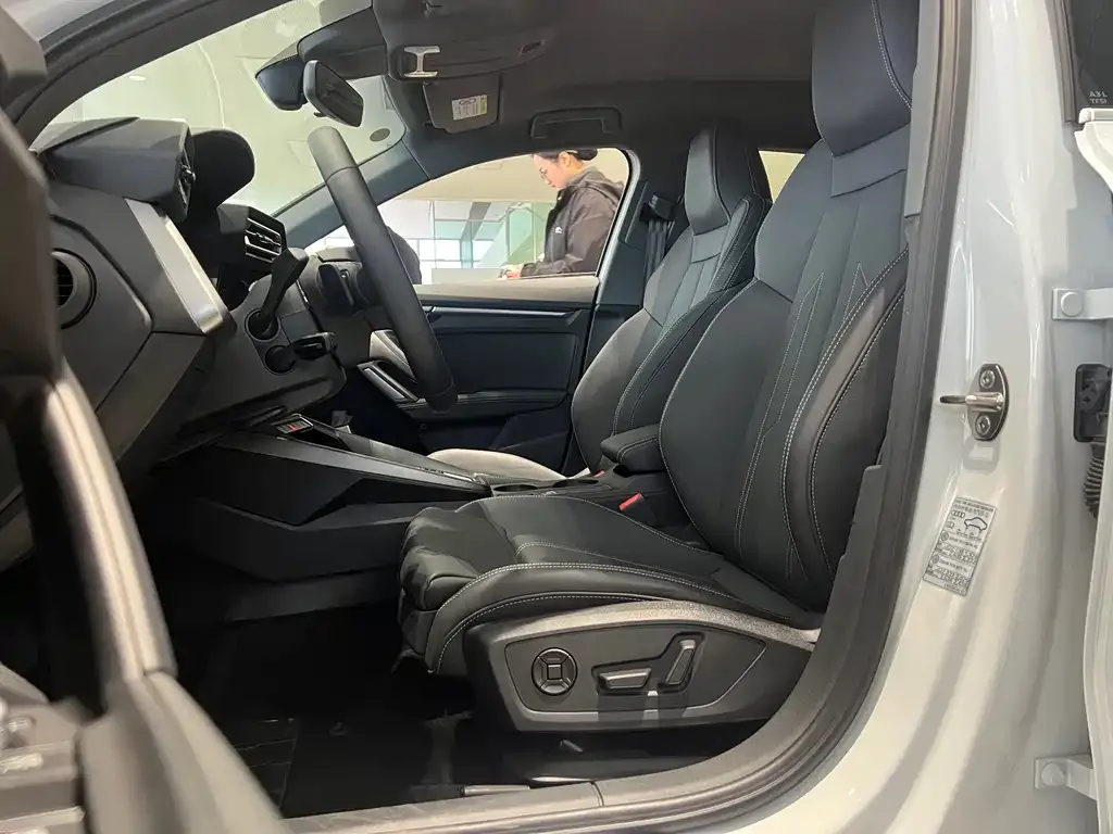 Audi A3 2026 из CN, фото 8