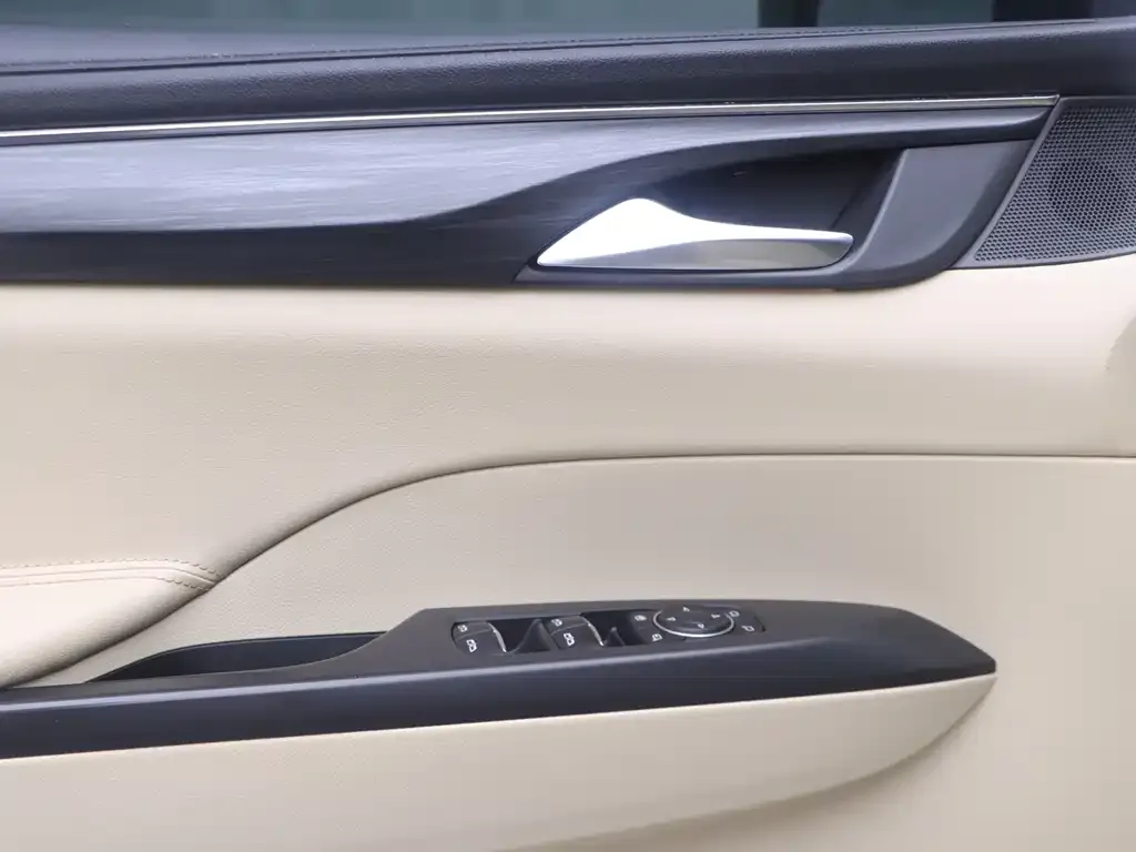 Buick GL8 2023 из CN, фото 6