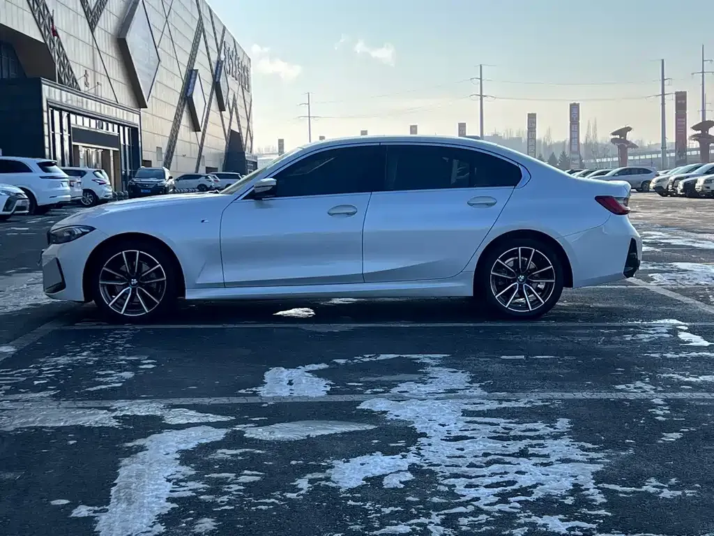 BMW 3 Series 2023 из CN, фото 5