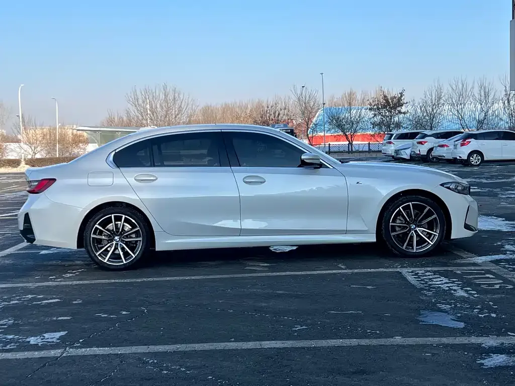 BMW 3 Series 2023 из CN, фото 6