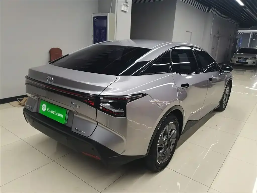 Toyota bZ3 2023 из CN, фото 4