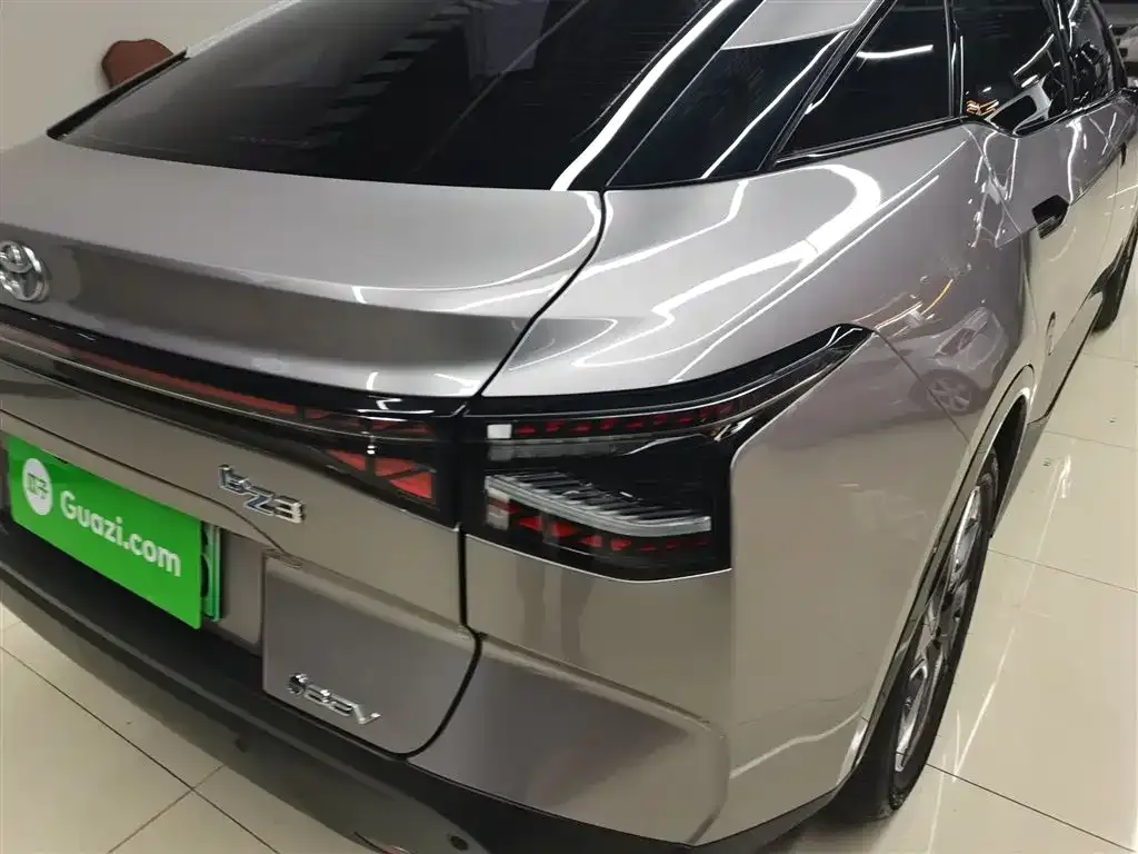 Toyota bZ3 2023 из CN, фото 9