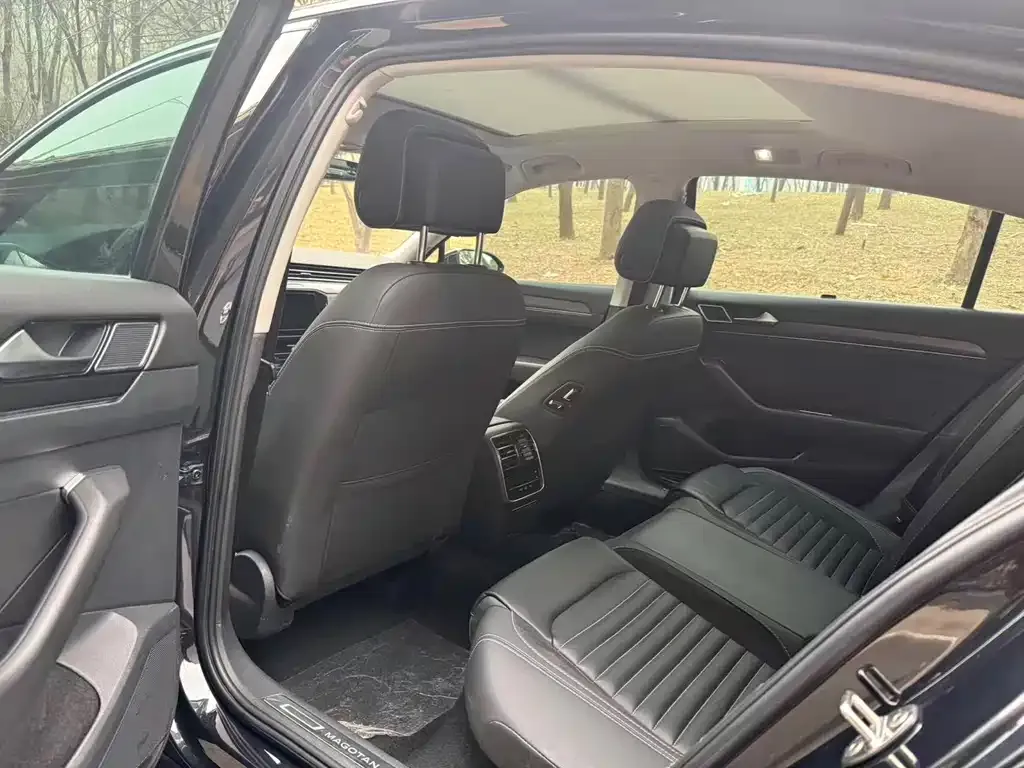 Volkswagen Magotan 2022 из CN, фото 4