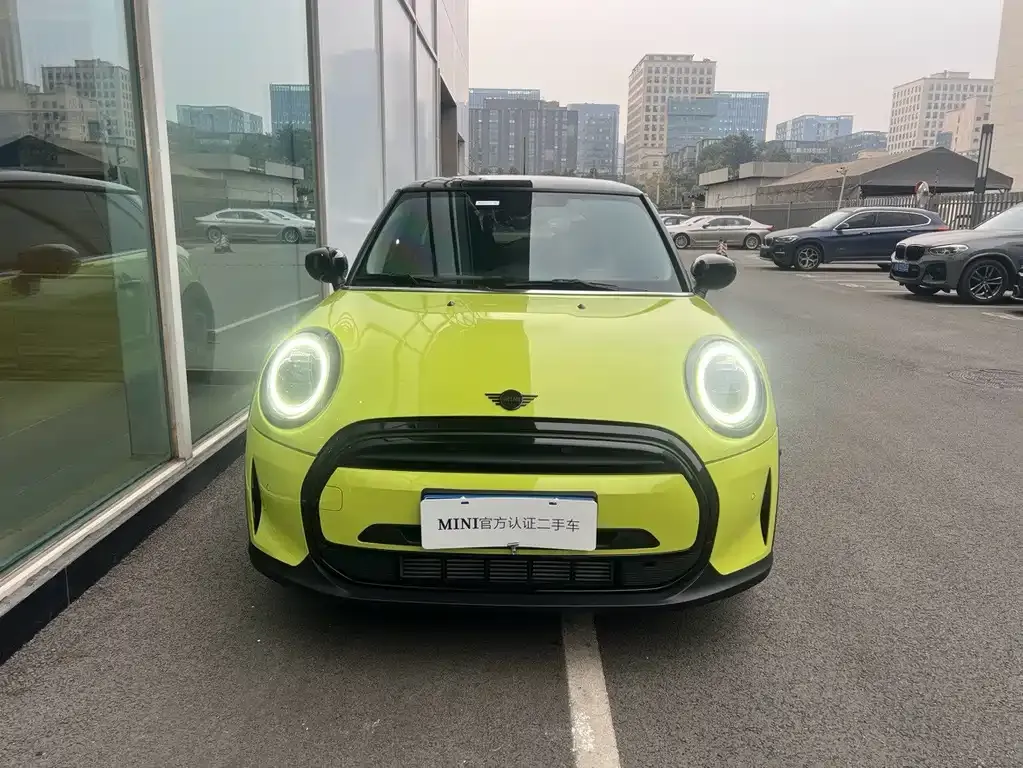 MINI Cooper (3-door) 2023 из CN, фото 2