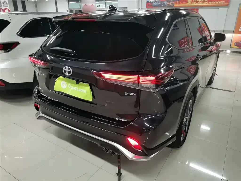 Toyota Crown Kluger 2024 из CN, фото 3