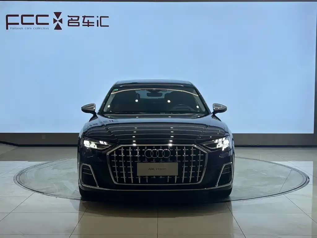 Audi A8 — фото 2