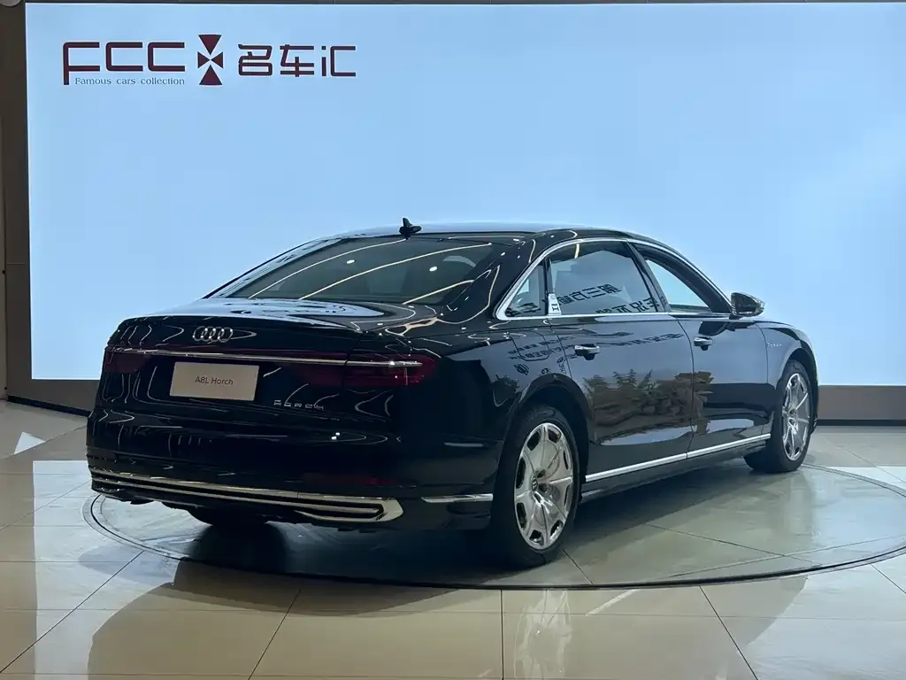Audi A8 — фото 4