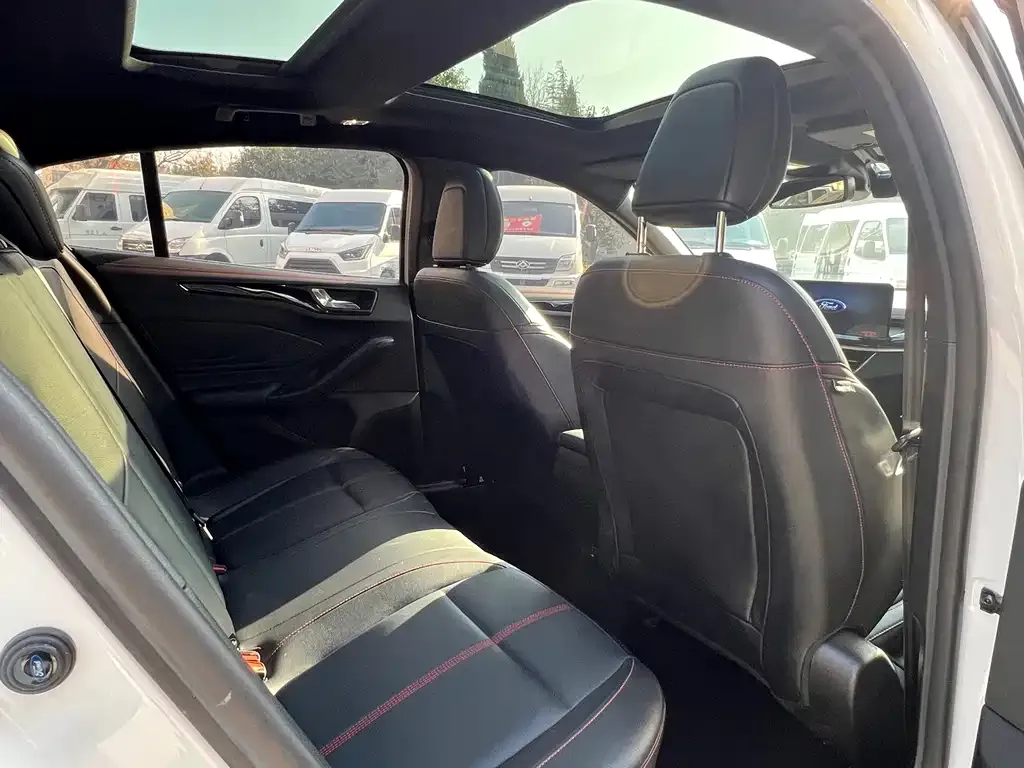 Ford Focus 2022 из CN, фото 7