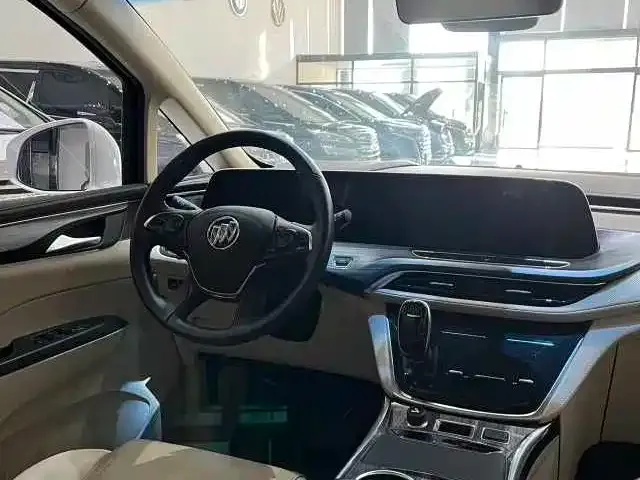 Buick GL8 2023 из CN, фото 2