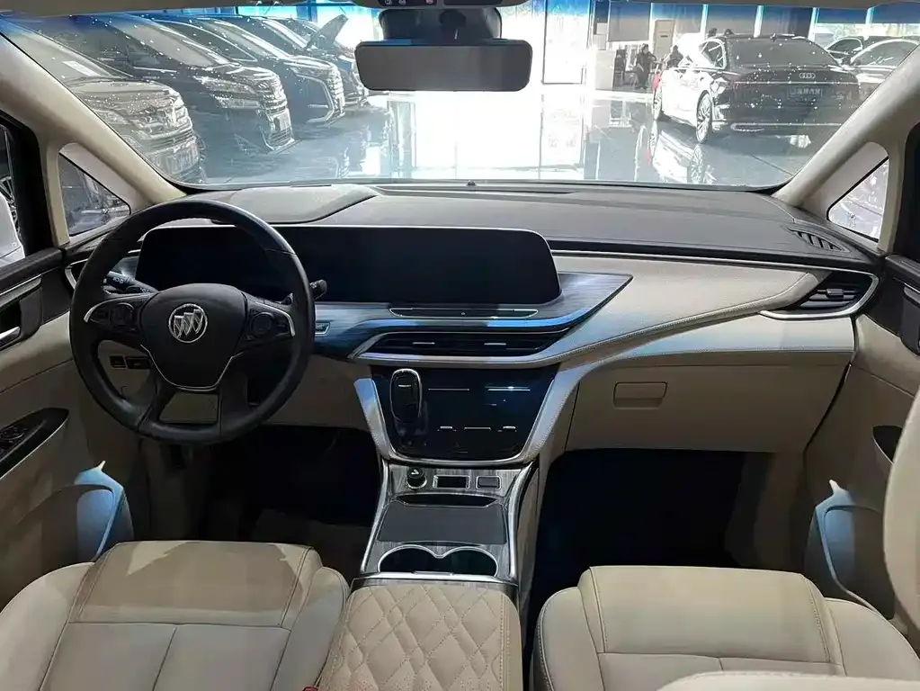 Buick GL8 2023 из CN, фото 10