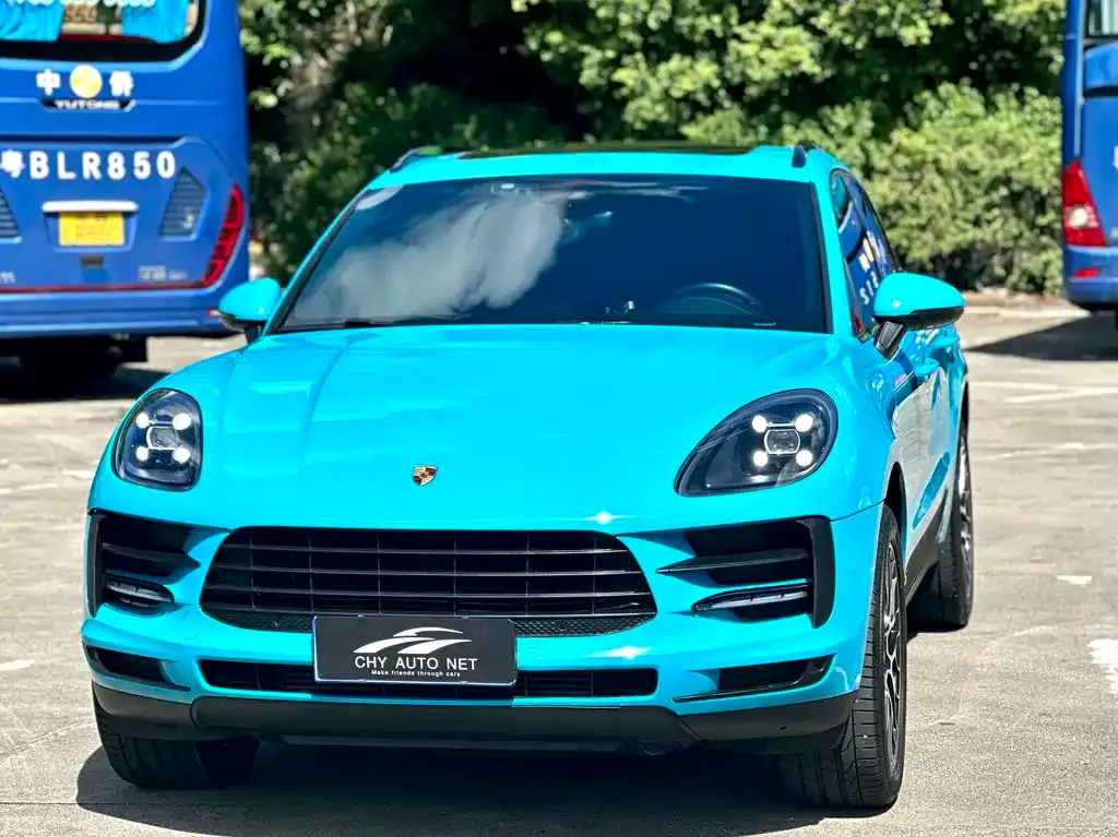 Porsche Macan — фото 1