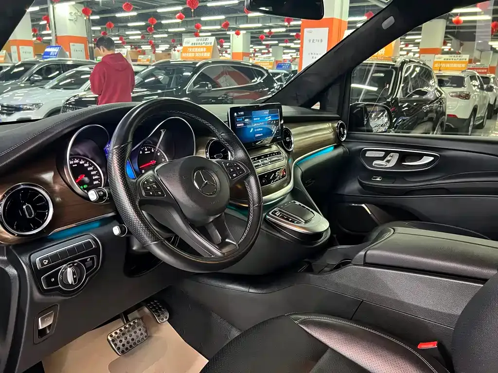 Mercedes-Benz V-Class 2022 из CN, фото 6