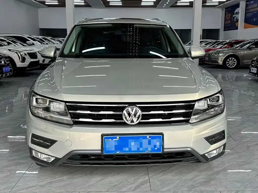 Volkswagen Tiguan L 2021 из CN, фото 2