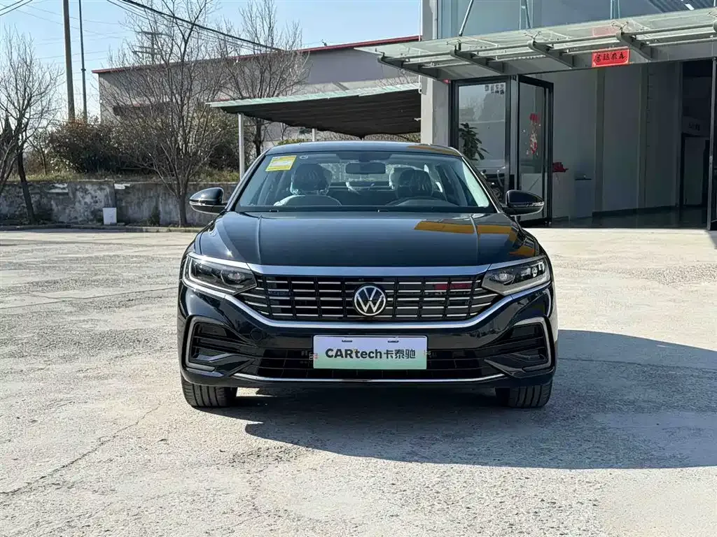 Volkswagen Passat New Energy — фото 2