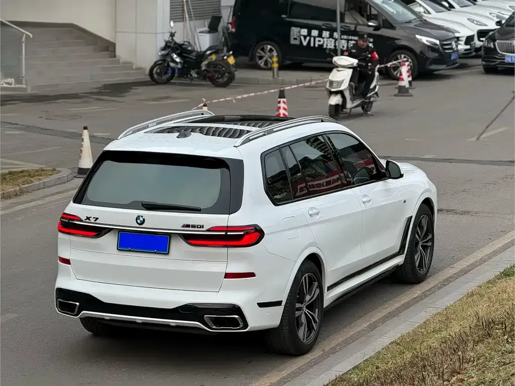 BMW X7 2023 из CN, фото 3