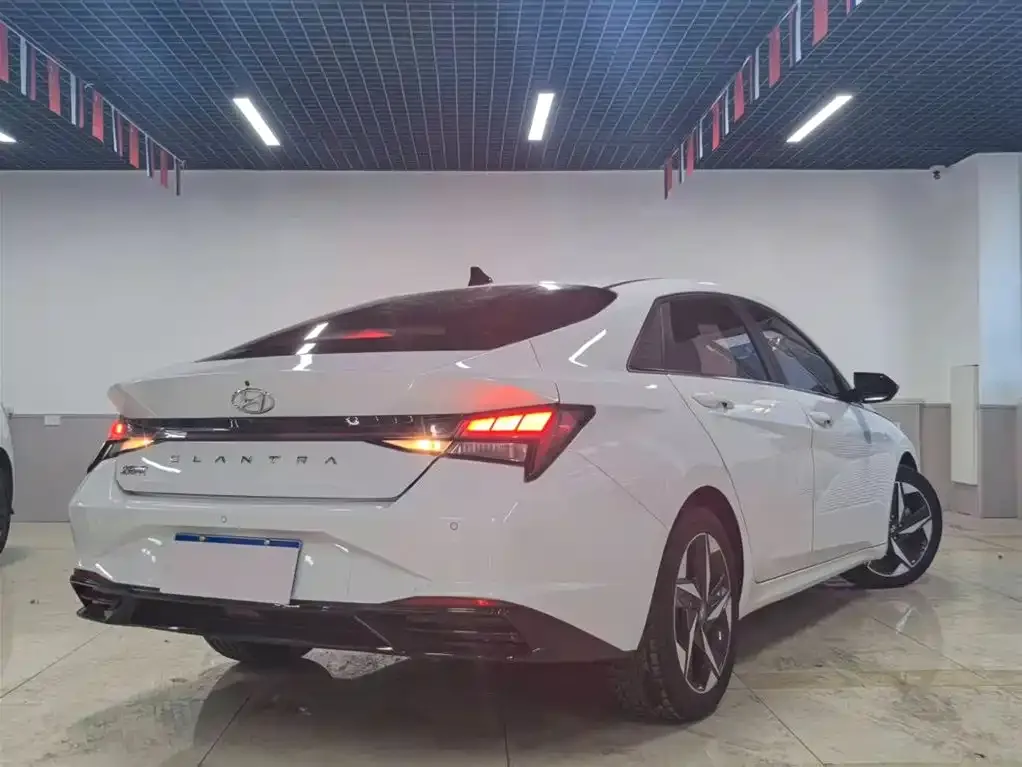 Hyundai Elantra 2022 из CN, фото 5