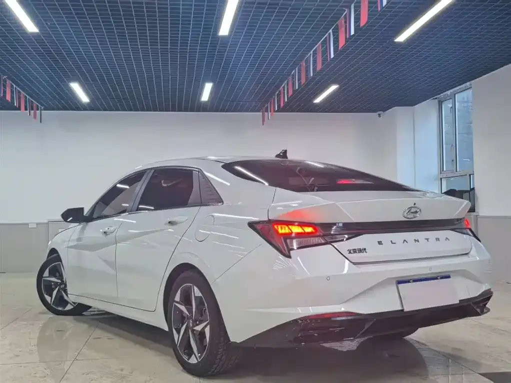 Hyundai Elantra 2022 из CN, фото 8
