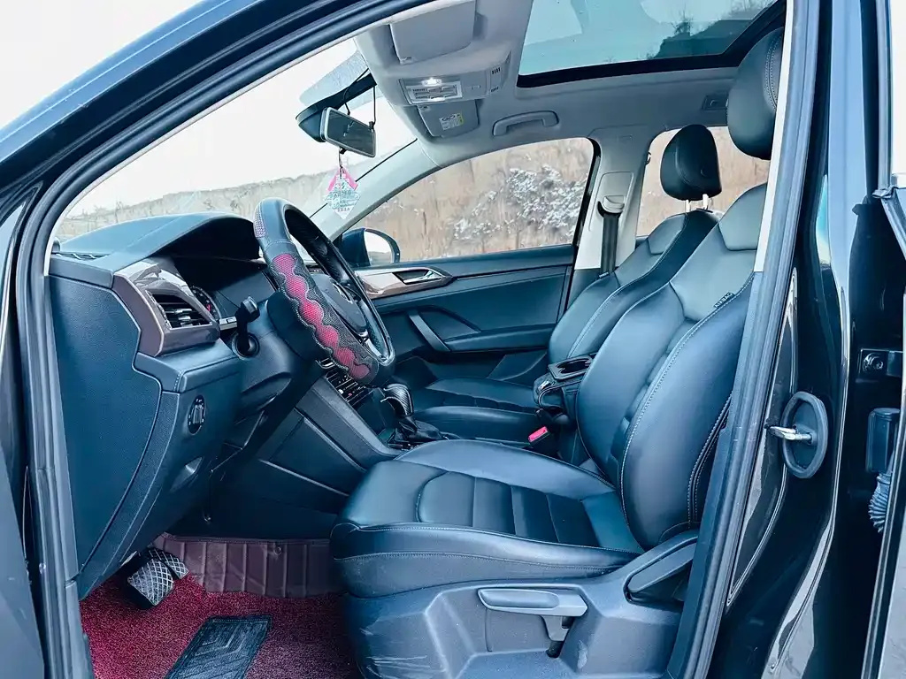 Volkswagen Tharu 2021 из CN, фото 9
