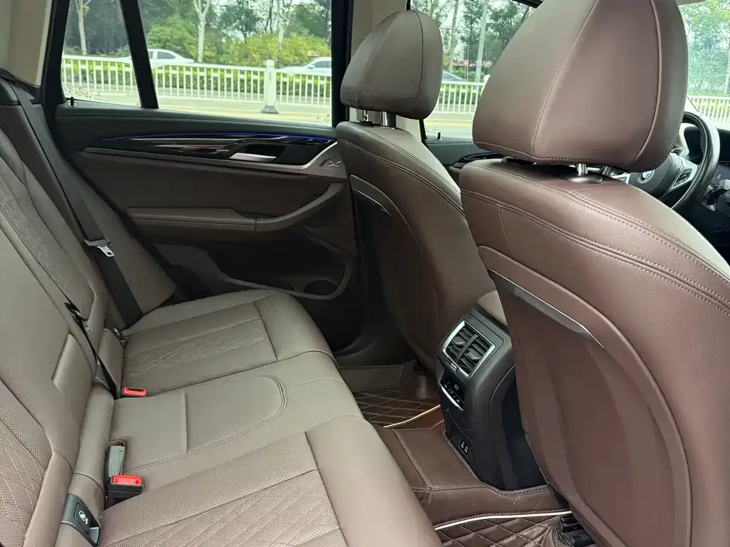 BMW X3 2022 из CN, фото 2