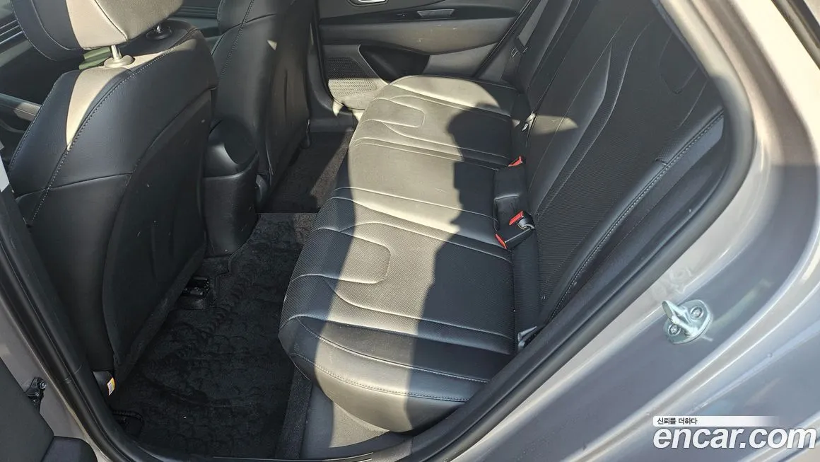 Hyundai AVANTE 2022 из KR, фото 2