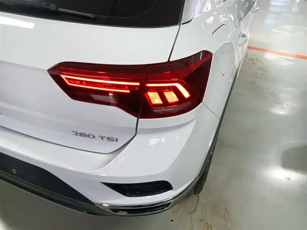 Volkswagen T-Roc 2022 из CN, фото 8