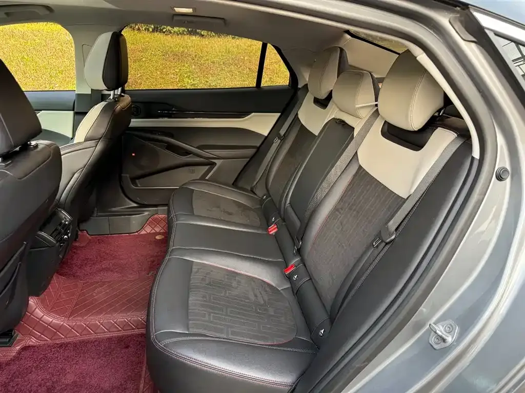 Ford Mondeo 2023 из CN, фото 2