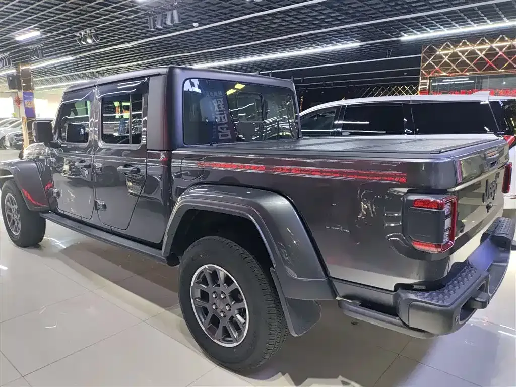 Jeep Gladiator 2023 из CN, фото 9